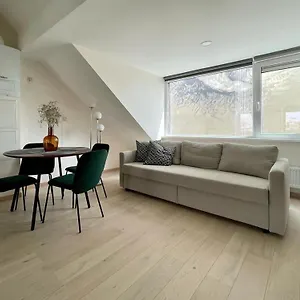 Charming Duplex On The Canal Apartamento