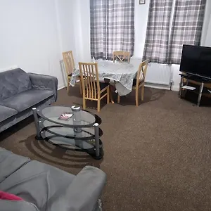  Apartment Simple 2bed Flat In Edinburgh. Großbritannien